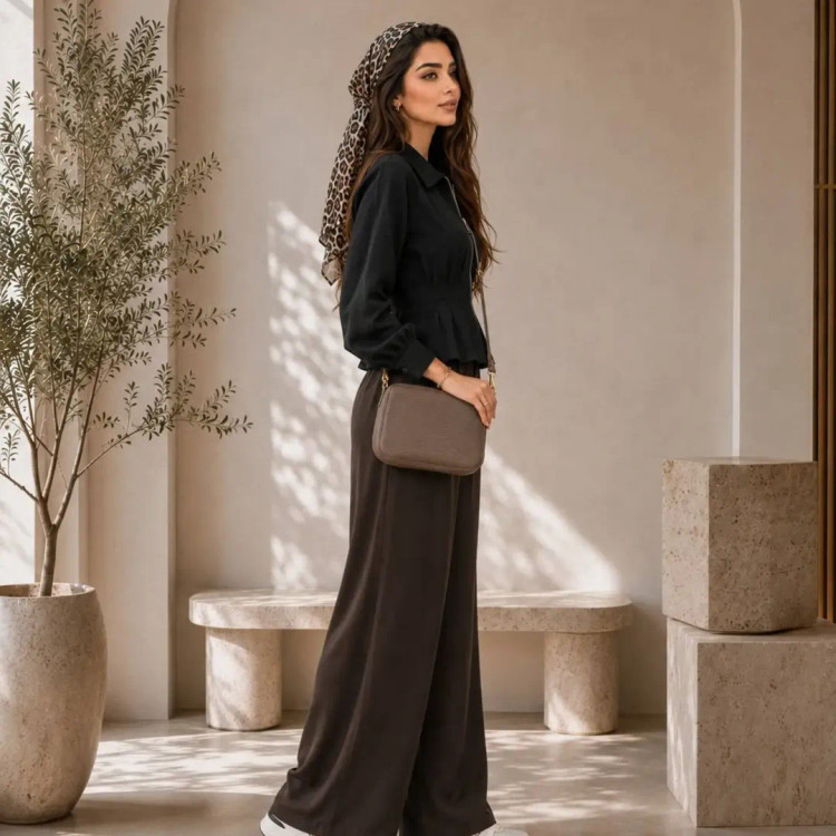 شومیز زنانه مدل جزیره یقهدار زیپدار فریسایز